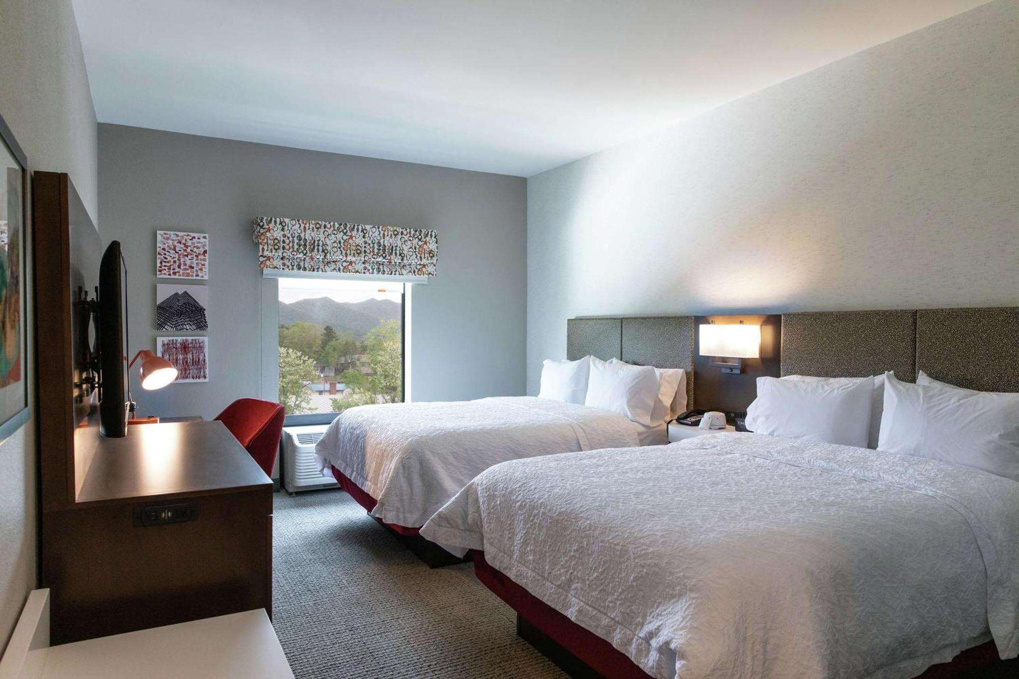 Hampton Inn Black Mountain Eksteriør billede