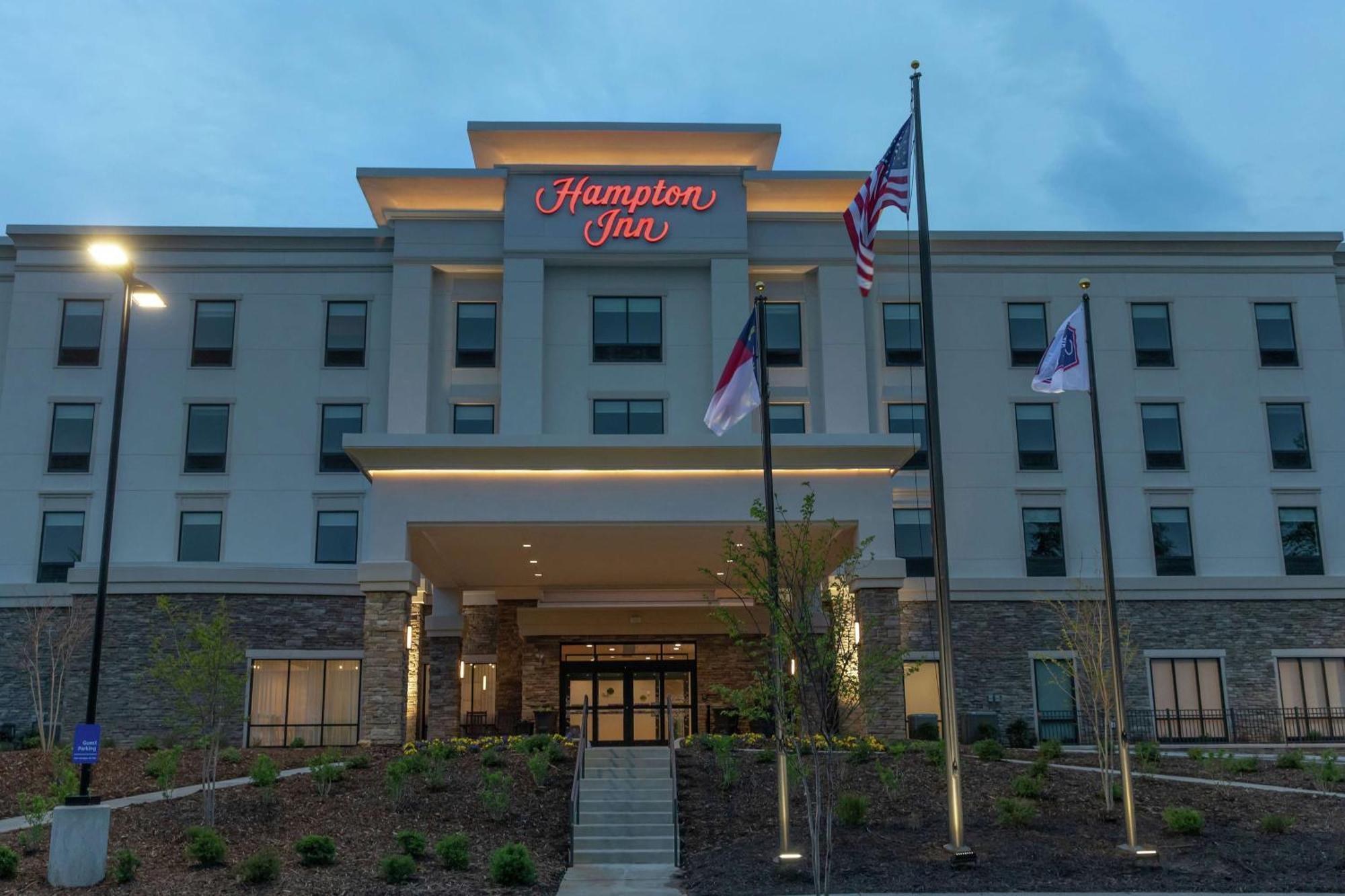 Hampton Inn Black Mountain Eksteriør billede